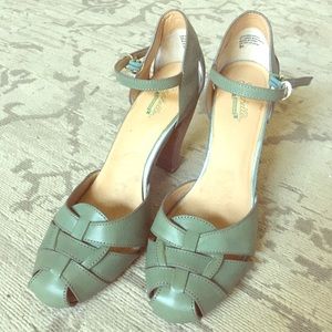 Seychelles retro-styled leather pump